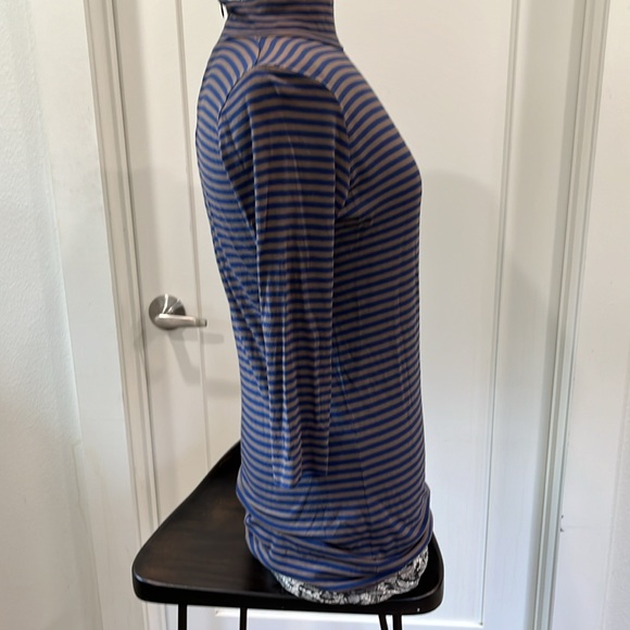 Demylee stretch mock turtleneck top - Picture 3 of 8